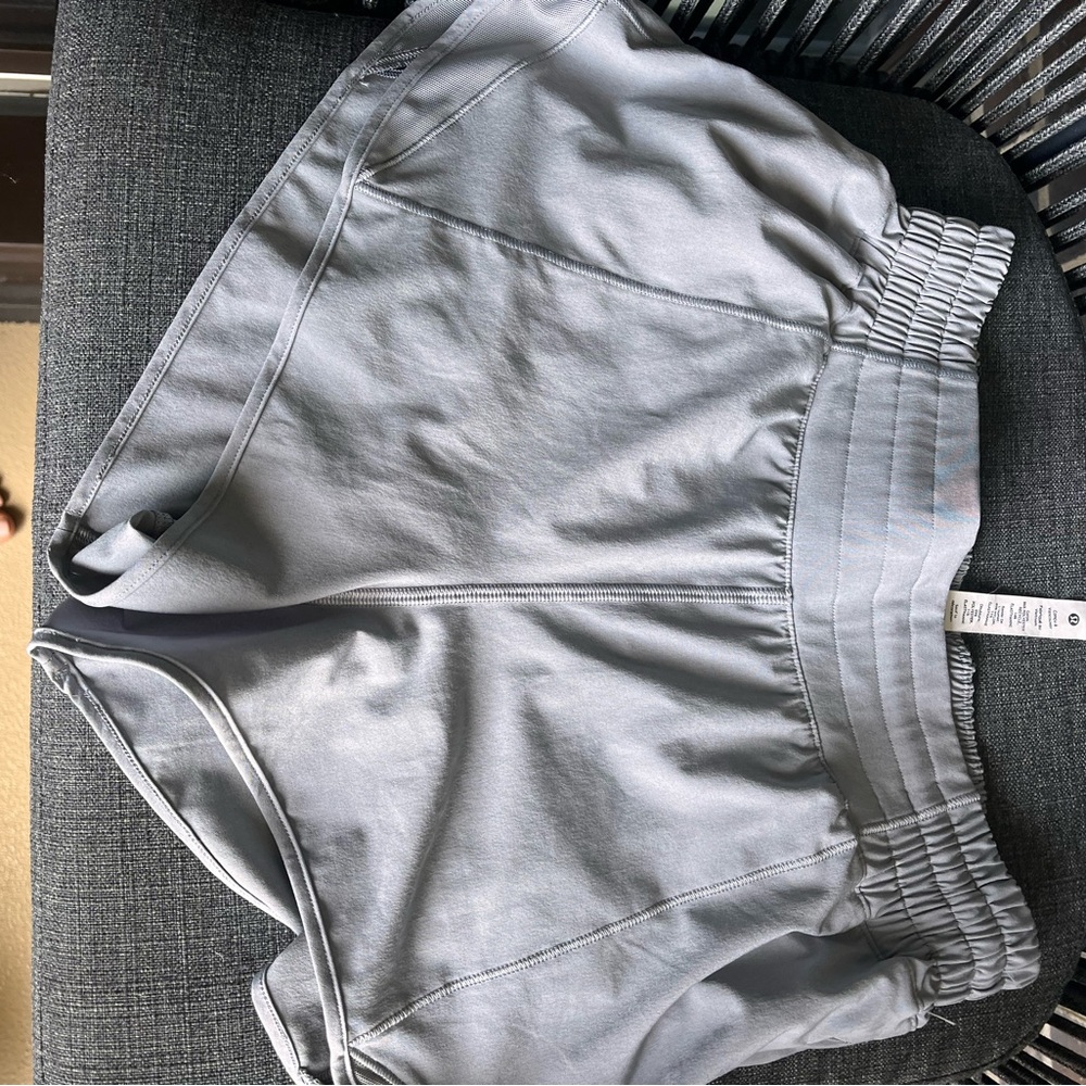 Hotty Hot High Rise 2.5 Lululemon shorts